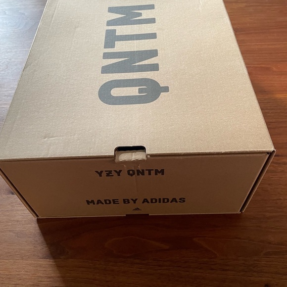 Yeezy QNTM “Hi-Res Coral”. - Picture 10 of 10